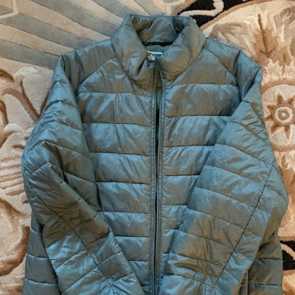 Amazon Essentials Green Puffer Jacket